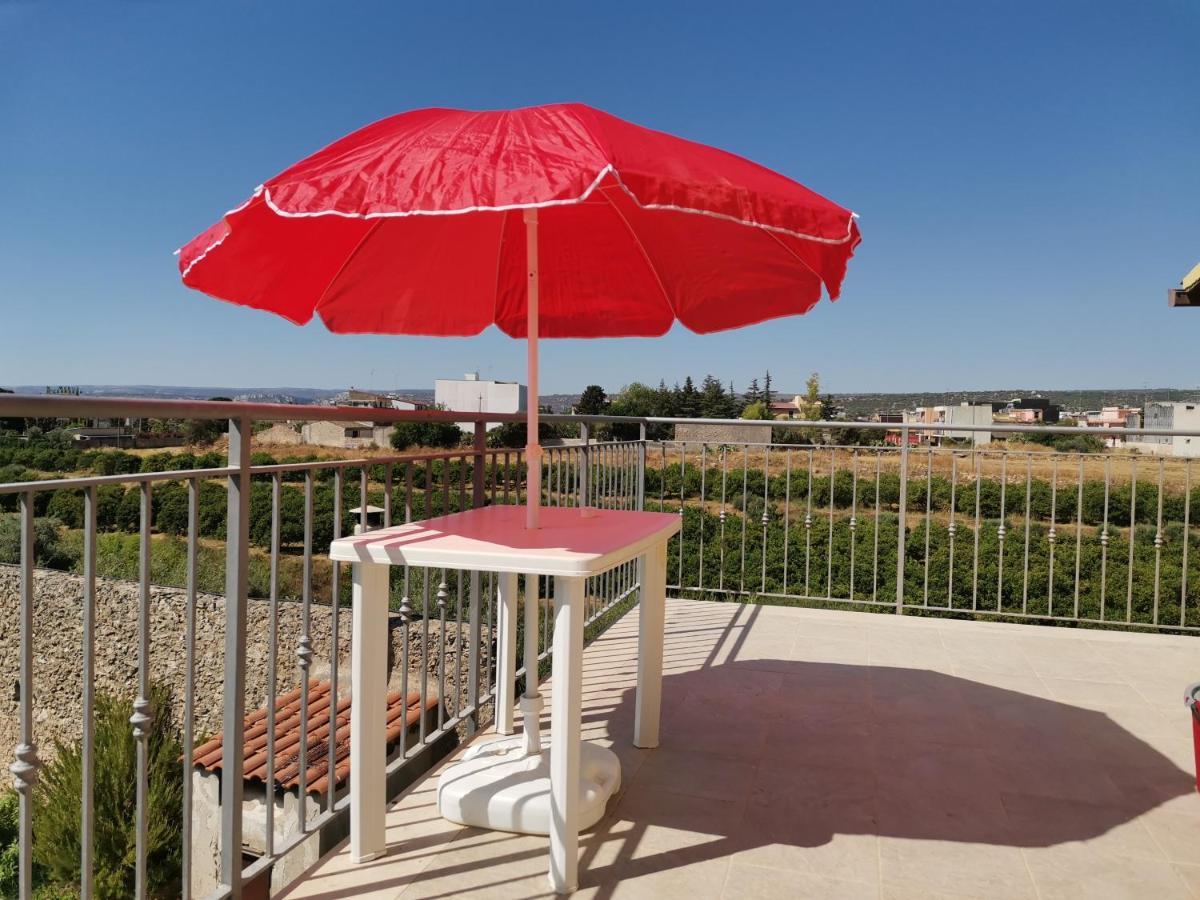 Villa Sole - Finaiti - Appartamento Per Turisti Флоридия Экстерьер фото
