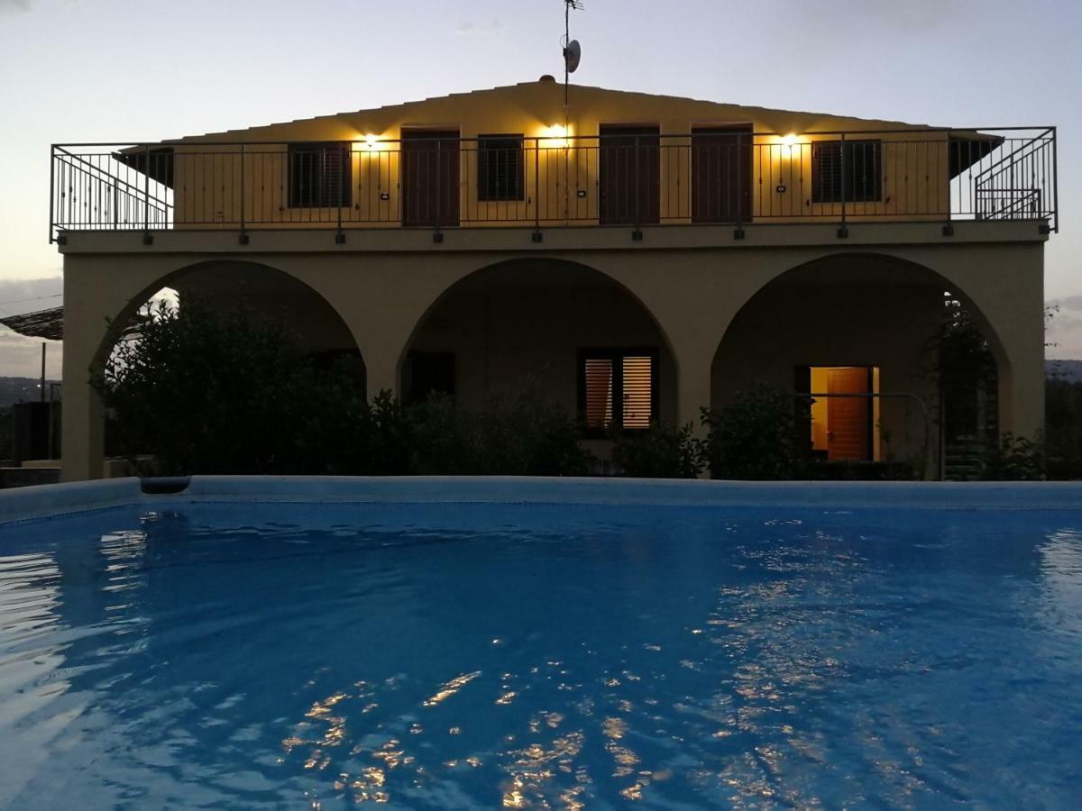Villa Sole - Finaiti - Appartamento Per Turisti Флоридия Экстерьер фото