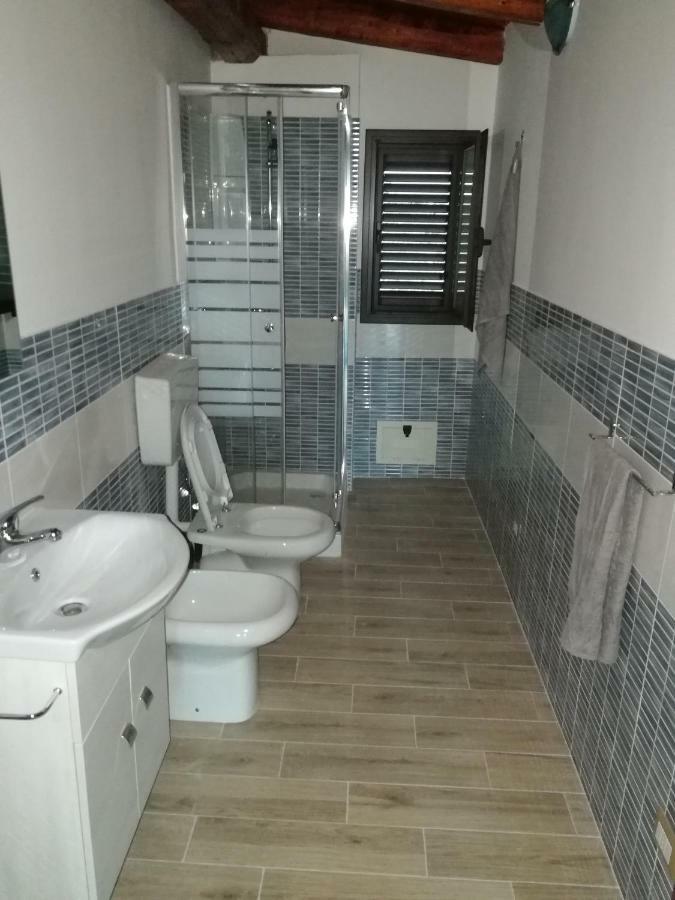 Villa Sole - Finaiti - Appartamento Per Turisti Флоридия Экстерьер фото
