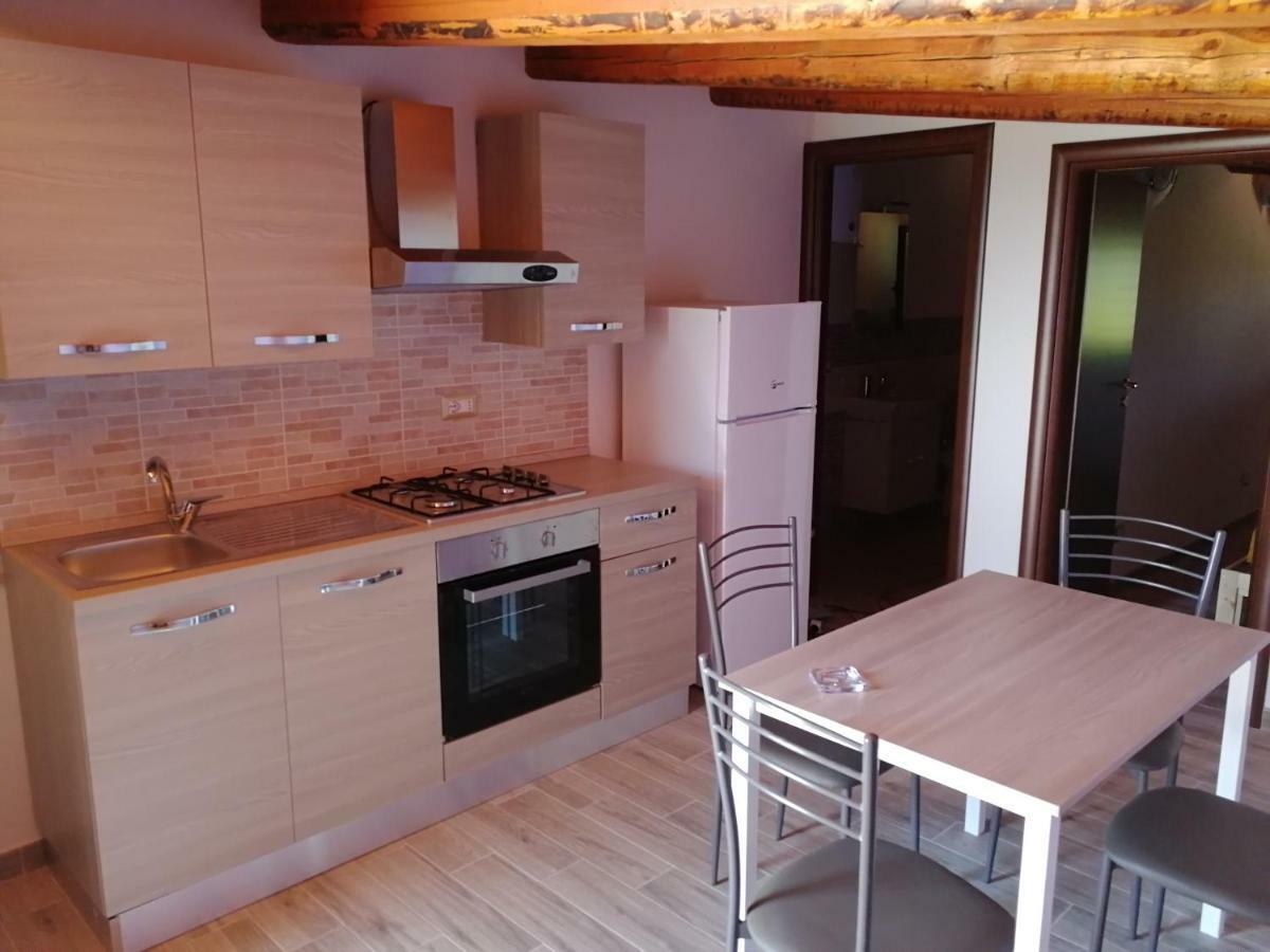 Villa Sole - Finaiti - Appartamento Per Turisti Флоридия Экстерьер фото
