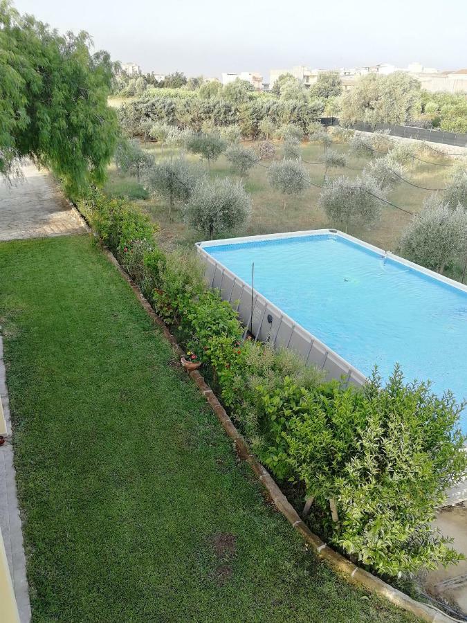 Villa Sole - Finaiti - Appartamento Per Turisti Флоридия Экстерьер фото