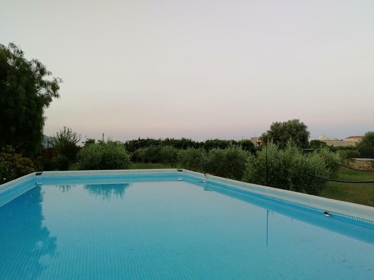 Villa Sole - Finaiti - Appartamento Per Turisti Флоридия Экстерьер фото