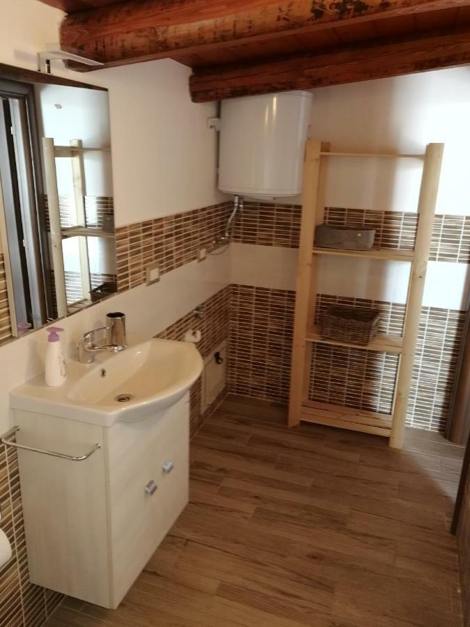 Villa Sole - Finaiti - Appartamento Per Turisti Флоридия Экстерьер фото